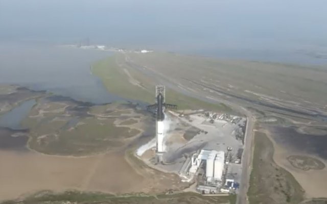SpaceX запустила сверхтяжелую ракету Starship в космос, а она взорвалась через три минуты
