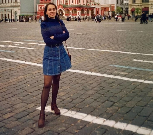 Счастливая туристка в Москве, 1998 год