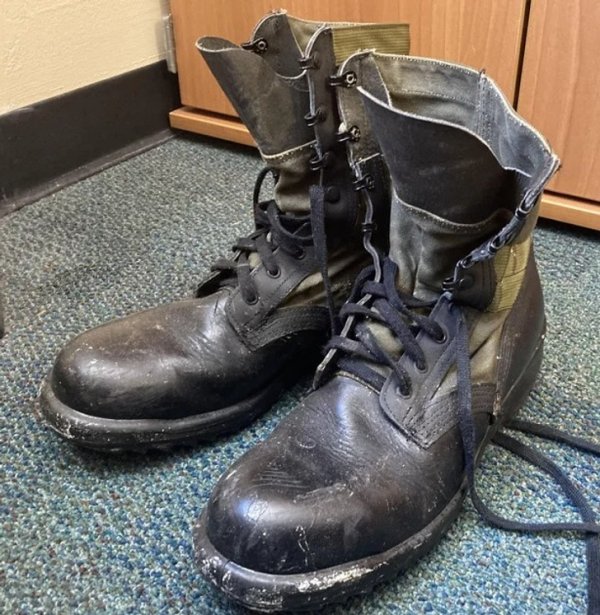 «Мои рабочие ботинки — 1960-х годов. Ношу их 15 лет»