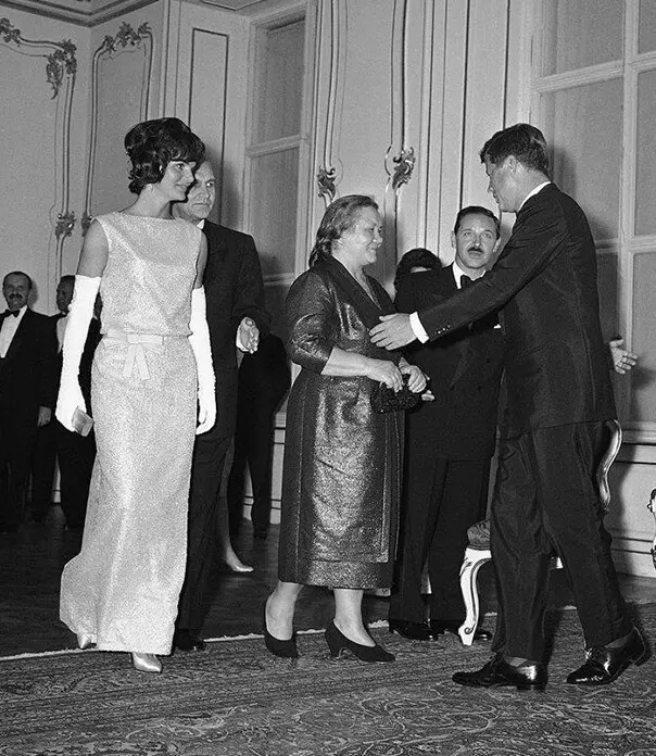 Жаклин Кеннеди, Нина Кухарчук (Хрущева) и Джон Кеннеди, 1961 год, США