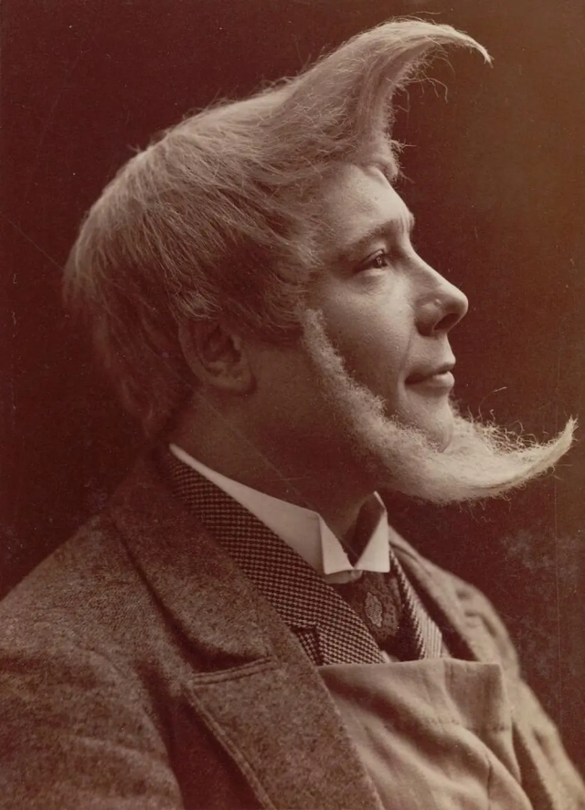 Прическа и борода «Человек на Луне», 1895 год