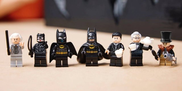 Набор Lego Batcave Shadowbox из 4000 деталей - секретная база Бэтмана