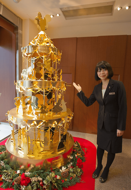 Золотая ёлка от японского дизайнера Гинзы Танака — 2 миллиона долларов