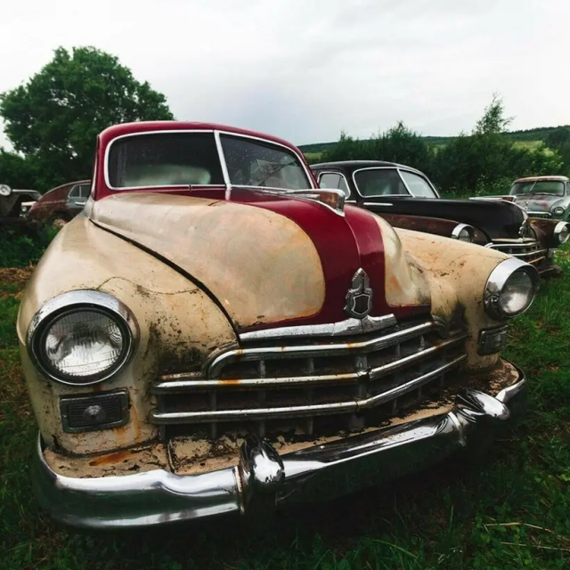 Кладбище старых автомобилей, которые собирал Михаил Красинец, Черноусово, Тульская область
