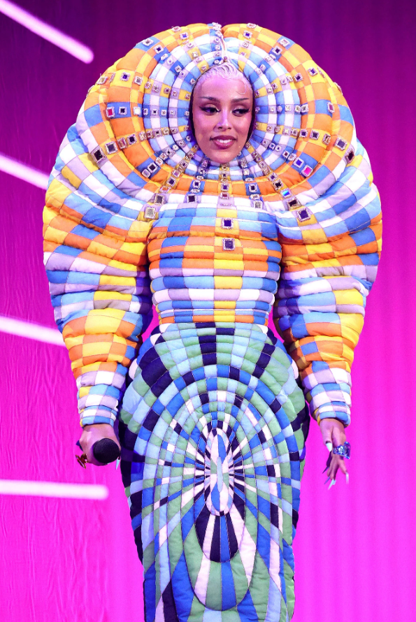 Певица Доджа Кэт на церемонии вручения наград MTV Video Music Awards 2021