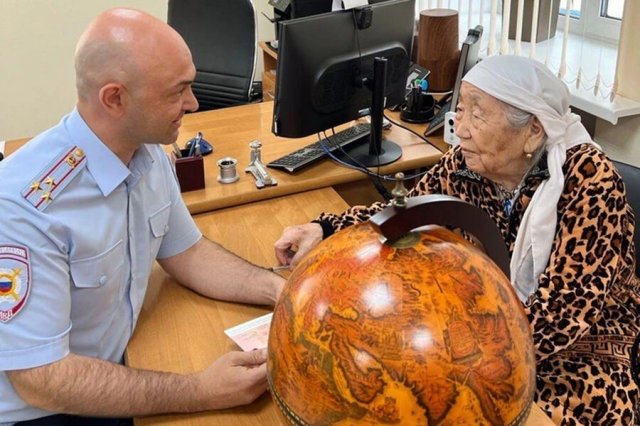 109-летняя жительница Самары впервые получила заграничный паспорт