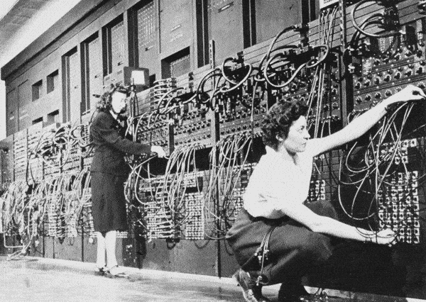 Первый в мире электронный цифровой компьютер ENIAC, 1943-1945 годы