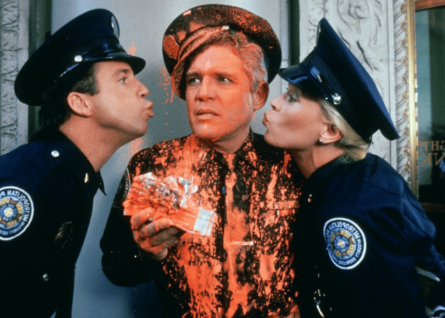 Полицейская академия 6: Город в осаде (1989) — 14 место