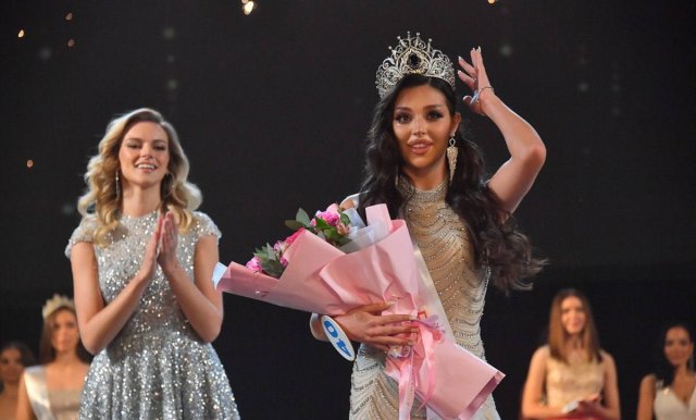 22-летняя Екатерина Романова победила в конкурсе &quot;Краса России - 2023&quot;: красотка не стесняется