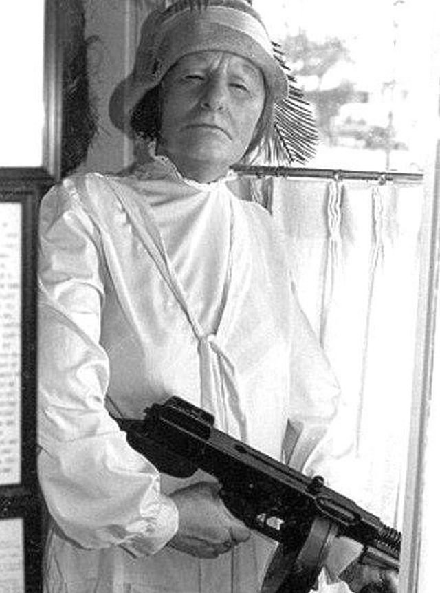 Ма Баркер - мать всех американских гангстеров, организовала Банду Баркеров