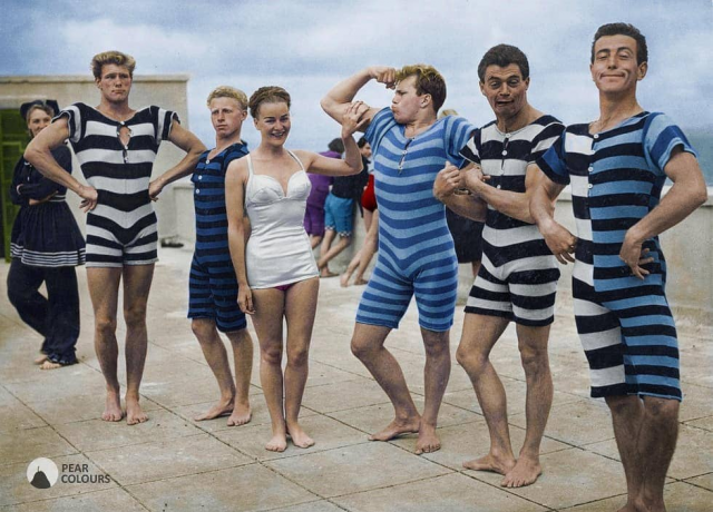 Парни из Калифорнии красуются и прикалываются перед девушками и камерой, 1946 год