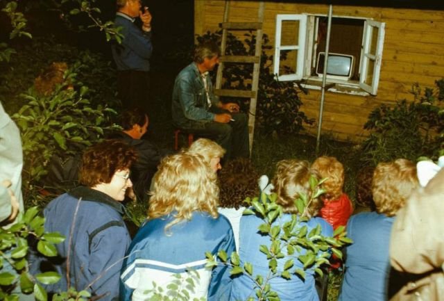 В 1986 году летом финское телевидение показало фильм «Эммануэль»