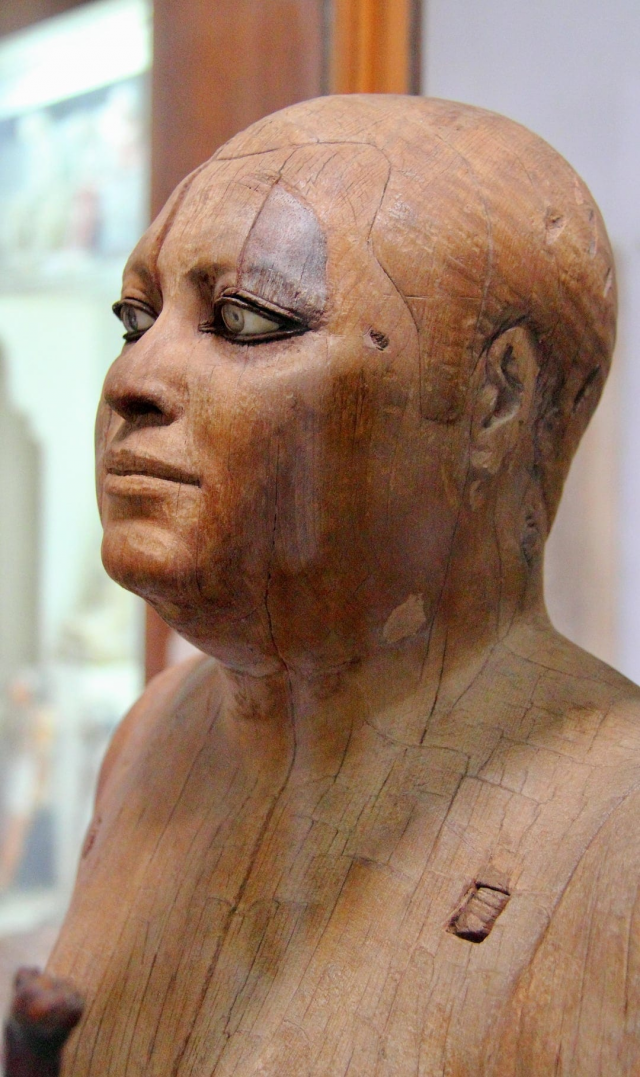 Одна из самых реалистичных статуй в Древнем Египте, 2435-2306 годы до нашей эры