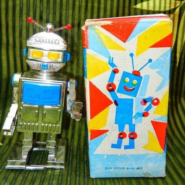 советская игрушка робот
