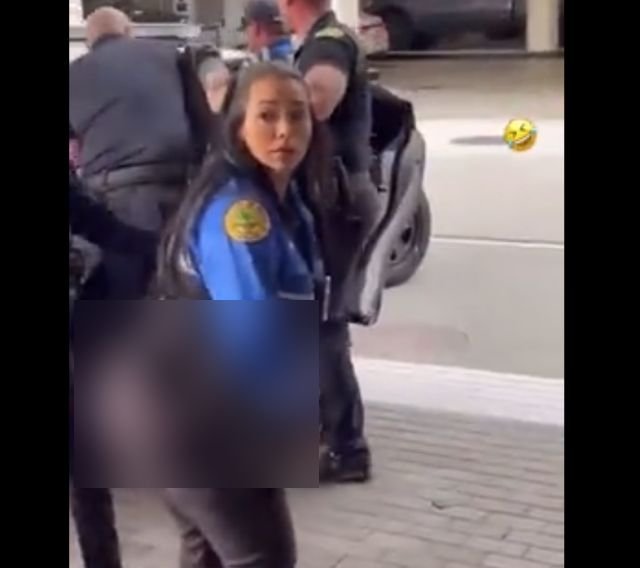 женщина полицейский
