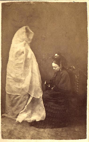 Леди Хелена Ньюенхэм и призрак её дочери, 1872 год