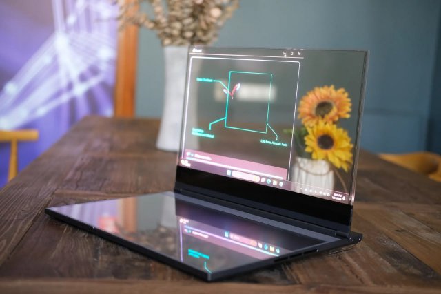 Ноутбук с прозрачным экраном: как выглядит революционное устройство