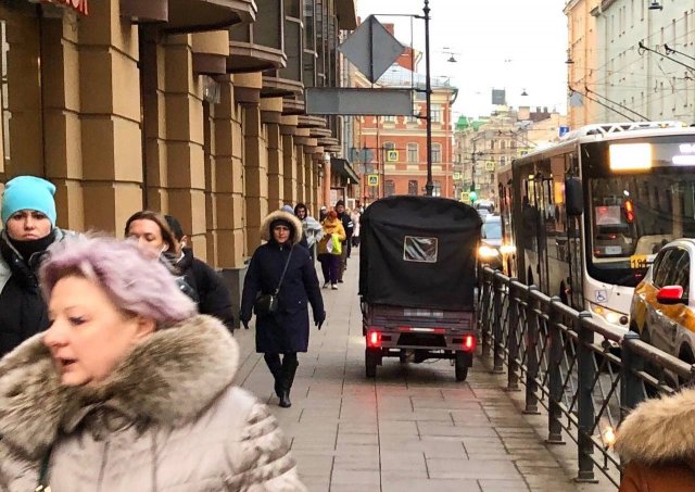 В Петербурге появился новый транспорт - электроциклы (4 фото)