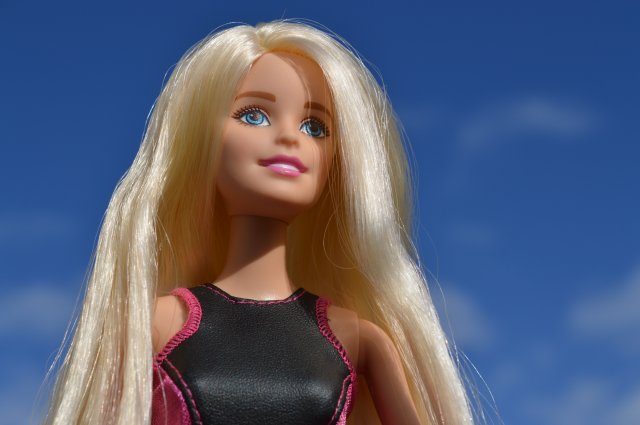 Кукле Барби исполнилось 65 лет – как бы она выглядела в реальности