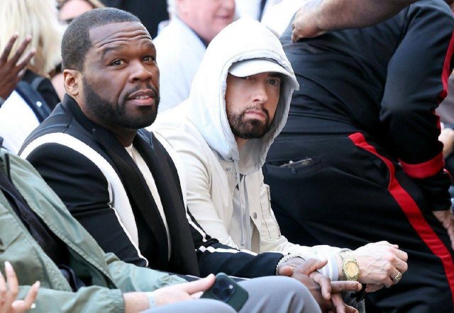 Герои 2000-х стареют: Эминем, Снуп Догг, Dr Dre и 50 Cent пришли на Аллею славы