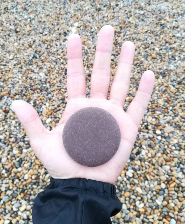 Идеально круглый камень