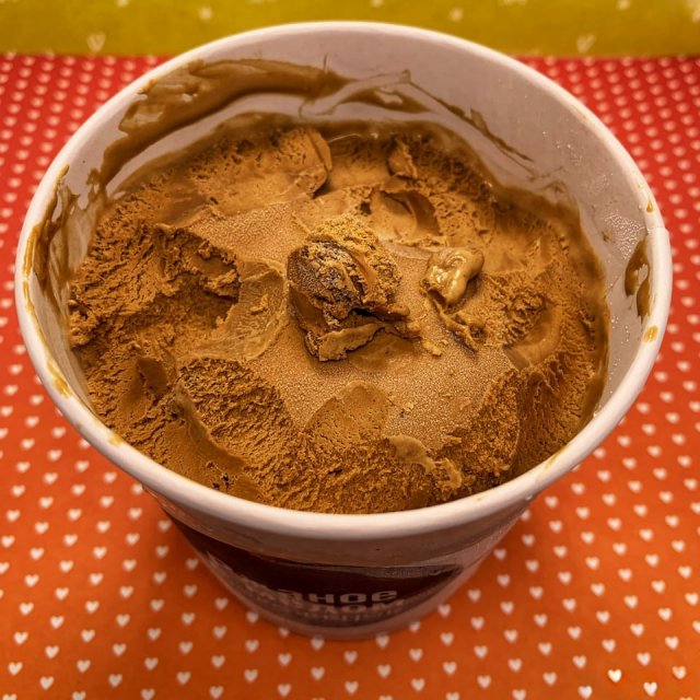 Лучшее мороженое в мире: ржаной пломбир с медом и кусочками бородинского хлеба