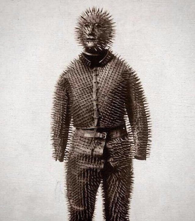 Сибирский костюм для охоты на медведя, XIX век.