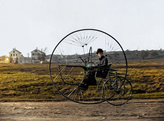 Новый трехколесный велосипед Oldreive's Iron Horse, Калифорния. 1882 год. Новый трехколесный велосипед Oldreive's Iron Horse, Калифорния. 1882 год.