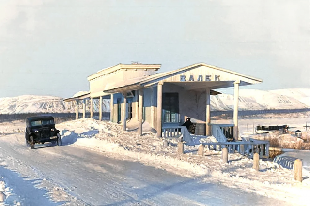 Поселок Валёк. Окрестности Норильска, 1930-е. Поселок Валёк. Окрестности Норильска, 1930-е.