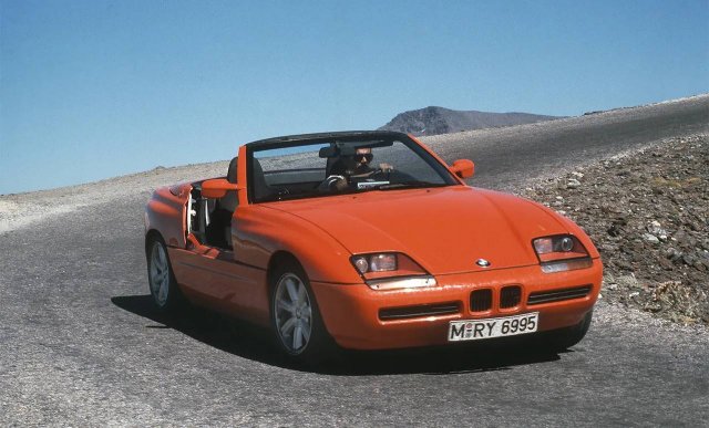 В Москве катается редкая BMW Z1 конца 80-х – начала 90-х