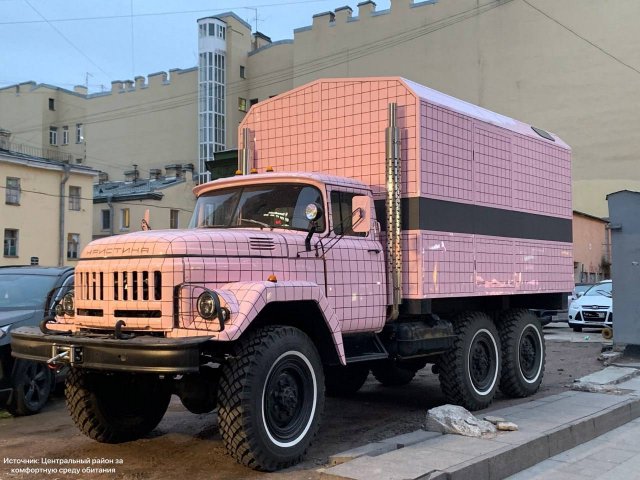 В городе обнаружен розовый ЗИЛ &quot;Кристина&quot;