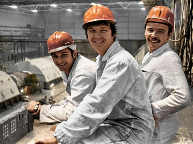 Работники и ликвидаторы Чернобыльской АЭС, 1986 год. Работники и ликвидаторы Чернобыльской АЭС, 1986 год.