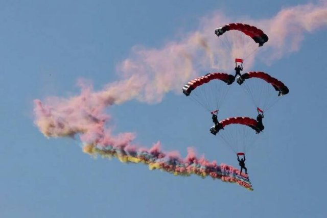 Подборка картинок. Вечерний выпуск - 14.05.2025