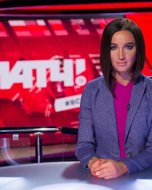 Ольга Бузова отмечает 21-летие на телевидении