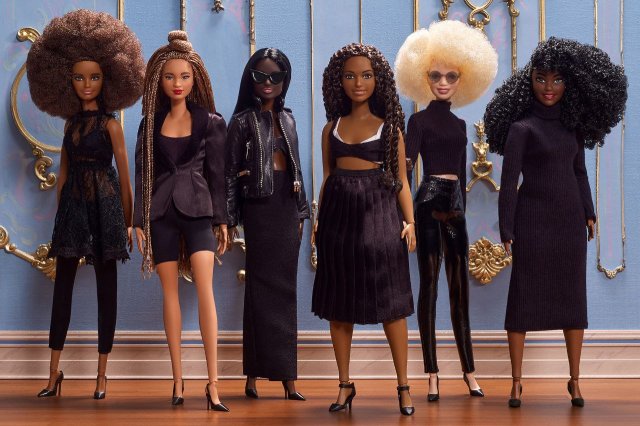 Barbie больше не носят каблуки