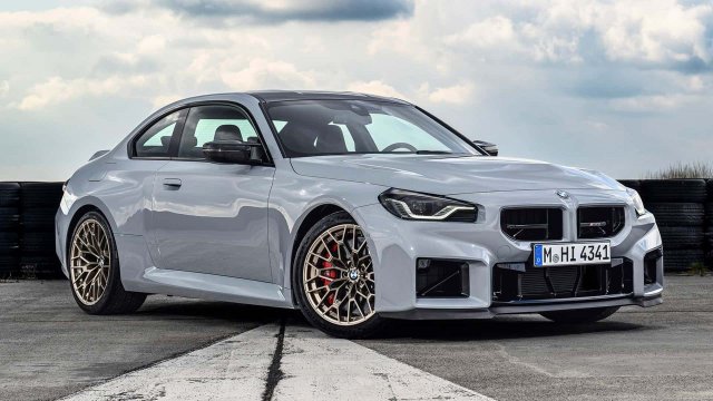 BMW показали новую M2 CS: самое мощное задеприводное авто М-серии BMW показали новую M2 CS: самое мощное задеприводное авто М-серии