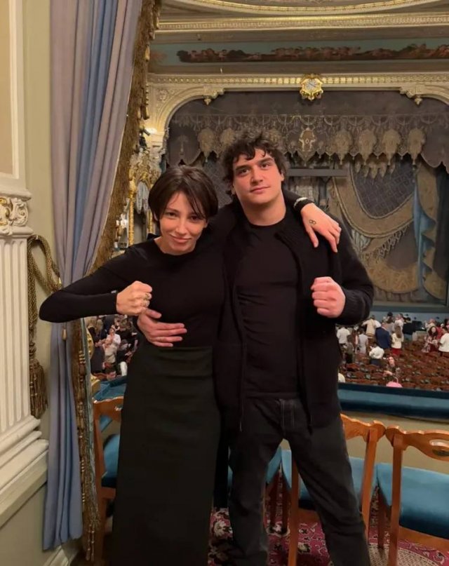 Настя Ивлеева вышла замуж за ведущего канала &quot;Культура&quot; Филиппа Бегака: первые фото