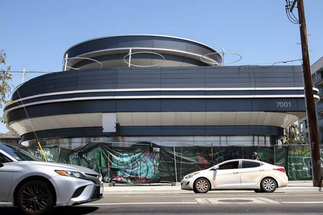 Дайнер Илона Маска на Santa Monica blvd в Голливуде Дайнер Илона Маска на Santa Monica blvd в Голливуде