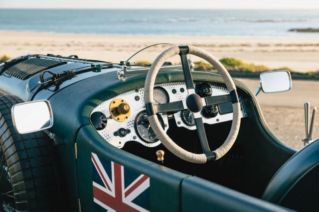 Bentley выпустят винтажный суперкар на электромоторе Blower Jr.