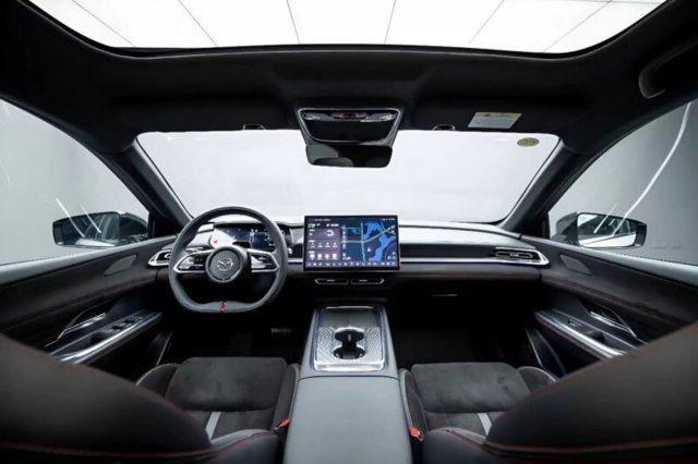 Mazda выпустила спортивный седан EZ-6 за 1,8 млн рублей