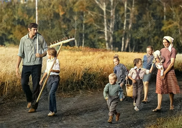 «Семейный подряд». СССР, 1980-е. «Семейный подряд». СССР, 1980-е.