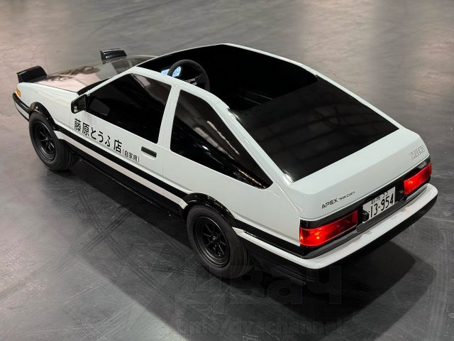 Японский инженер сделал уменьшенную детскую копию легендарной Toyota AE86