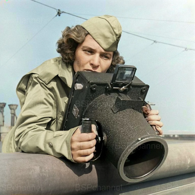 Фронтовой фотокорреспондент журнала LIFE Маргарет Боурк-Уайт, 1940-е.