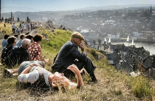 Вид на гавань в Уитби, Англия, 1974 год. Вид на гавань в Уитби, Англия, 1974 год.