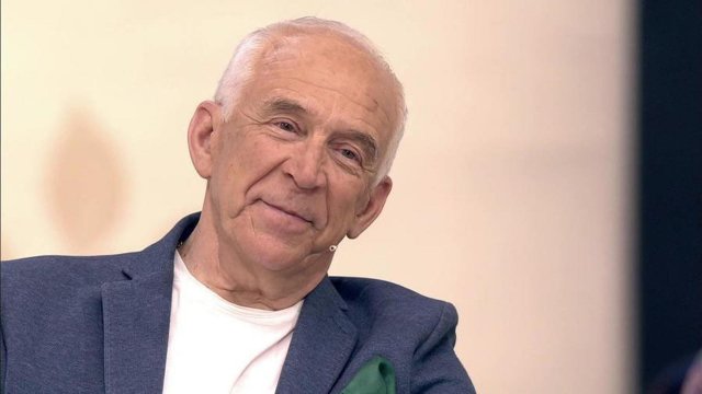Это Александр Пашутин - и вы упадете, когда узнаете, какая у него пенсия
