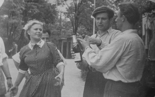 На съёмках картины «Весна на Заречной улице».