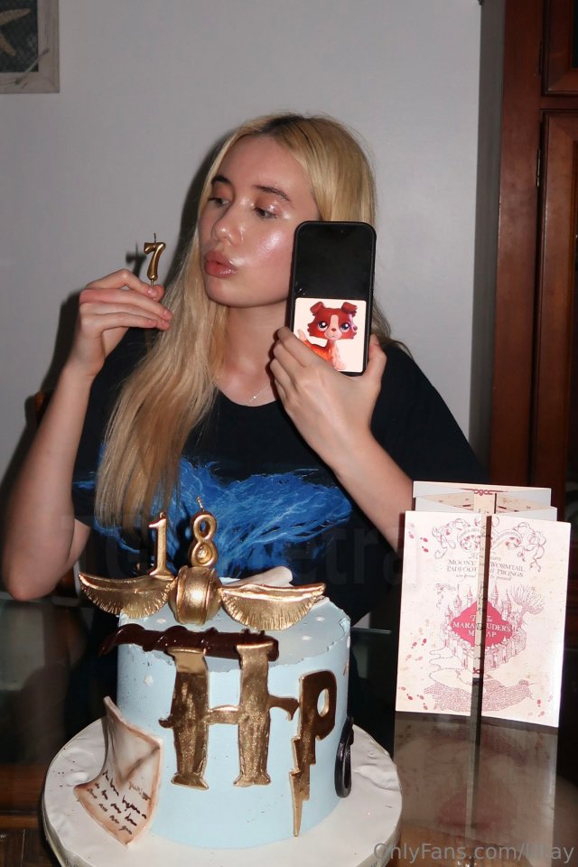 Тиктокерша Lil Tay отметила 18-летние и заработала миллион долларов всего за три часа