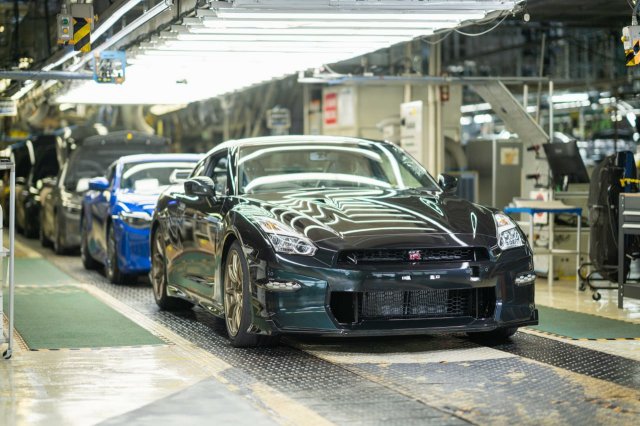 Конец эпохи — последний Nissan GT-R R35 сошёл с конвейера в Японии Конец эпохи — последний Nissan GT-R R35 сошёл с конвейера в Японии