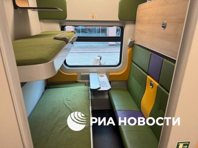 А вот как выглядят новые купейные вагоны с полками длиной 2 метра