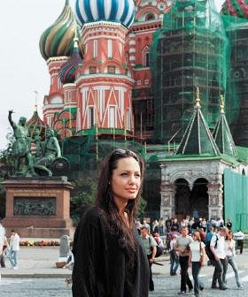 Архив дня: Анджелина Джоли в Москве 2003 год